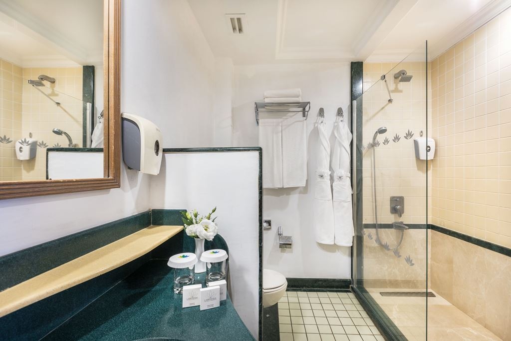 rooms-family-2-bedrooms-bungalow-garden-view