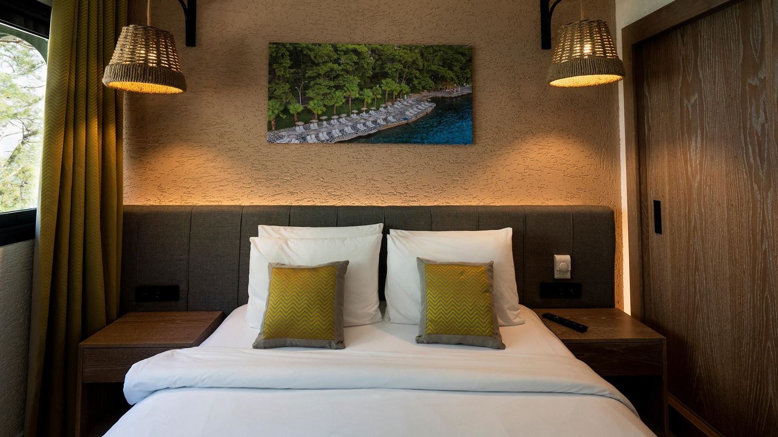 rooms-superior-family-room-garden-view-bgw