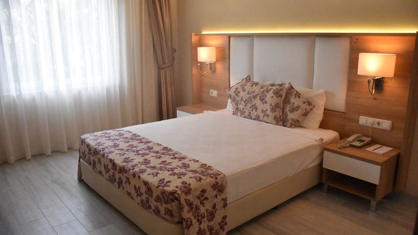 rooms-family-room-roh-main-building