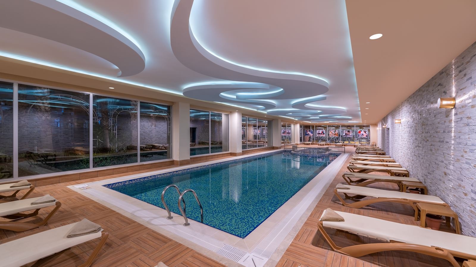 pools-indoor-pool