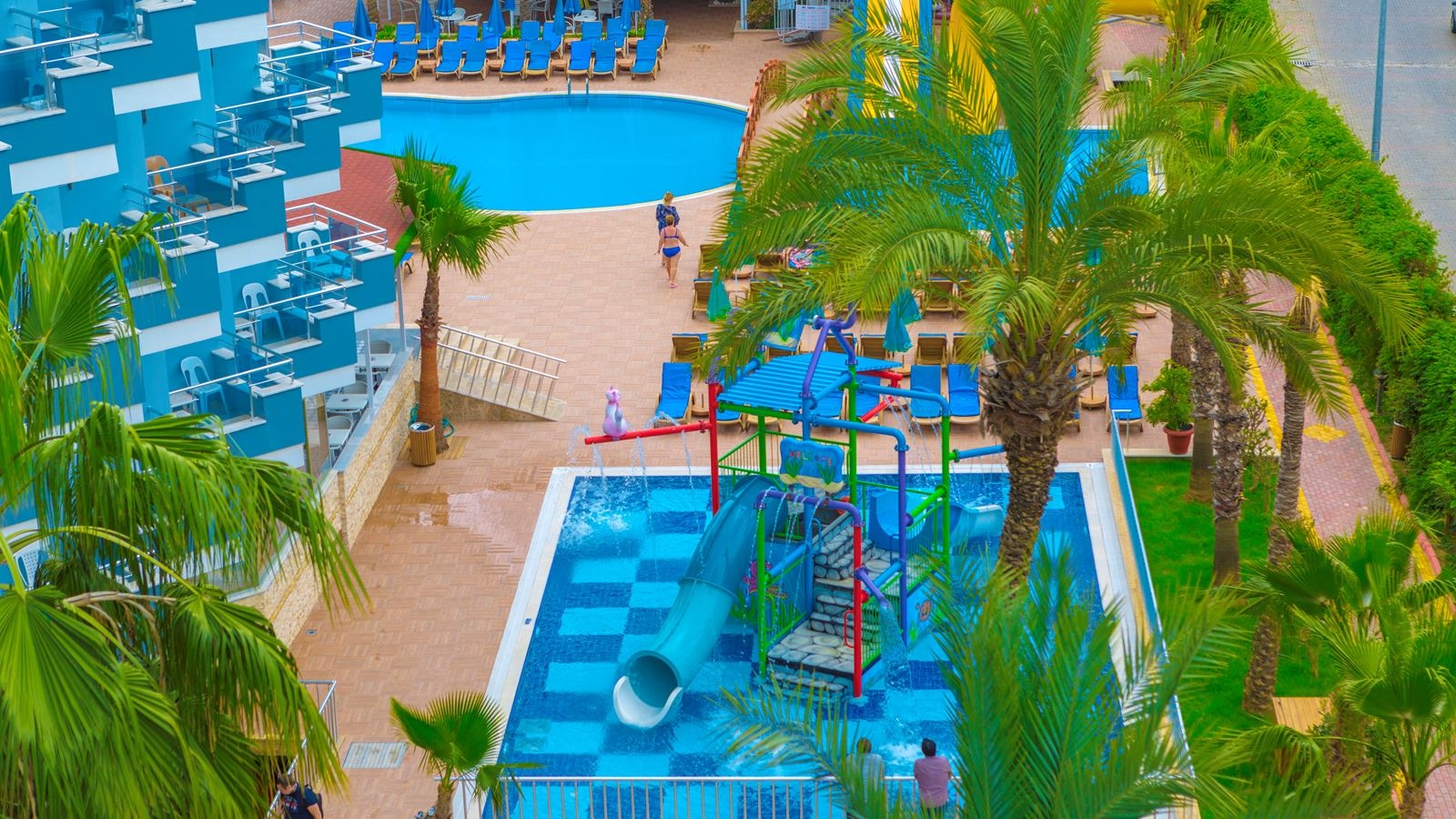 pools-outdoor-childrens-pool