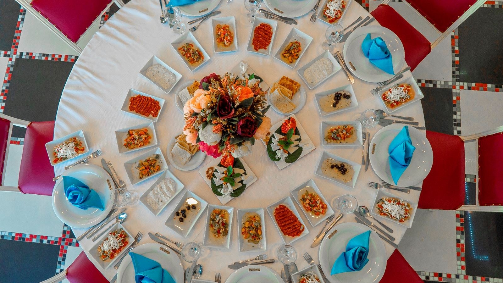 restaurants-nostalgia-ala-carte-restaurant