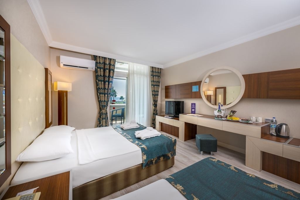 rooms-standard-room-with-balcony