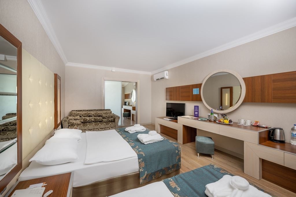 rooms-family-room-2-bedrooms