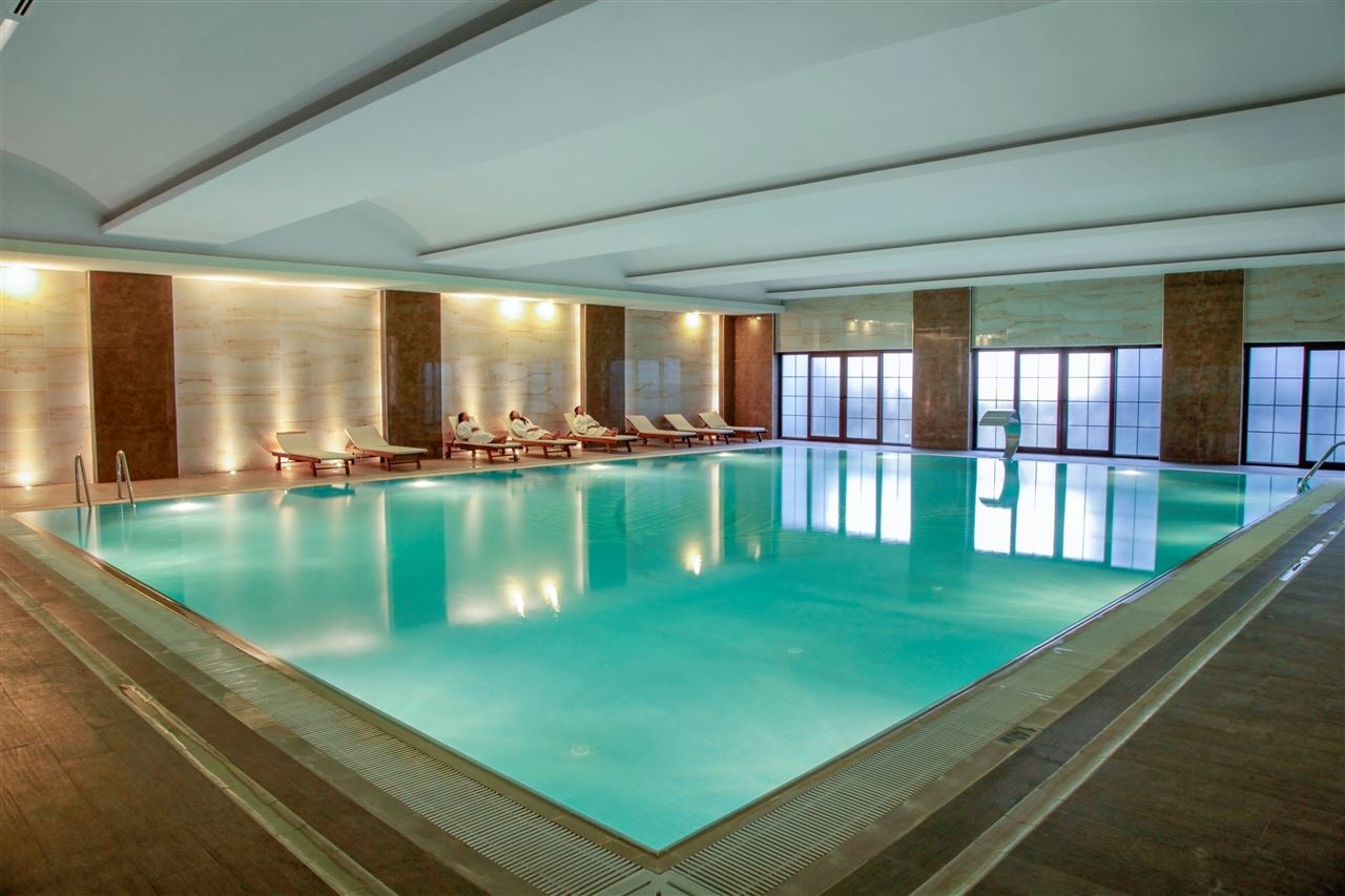 pools-indoor-pool