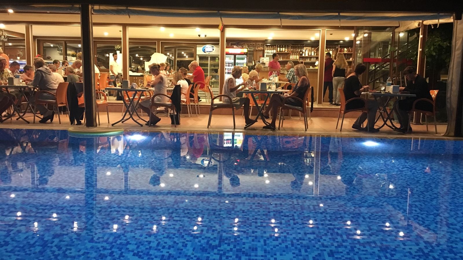 pools-outdoor--indoor-pool