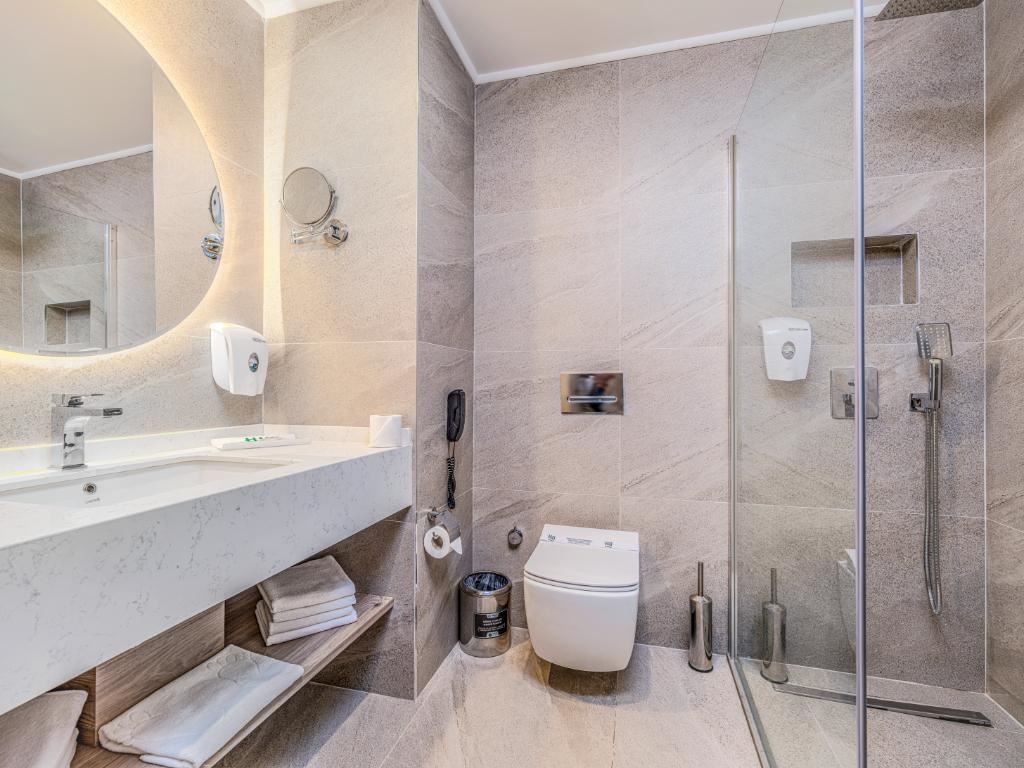 rooms-family-deluxe-2-bedrooms