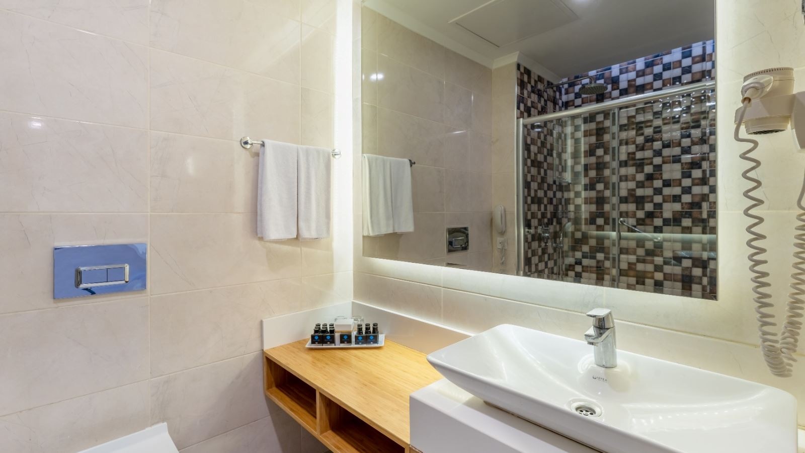 rooms-family-room--main-building-annex--building-b-block