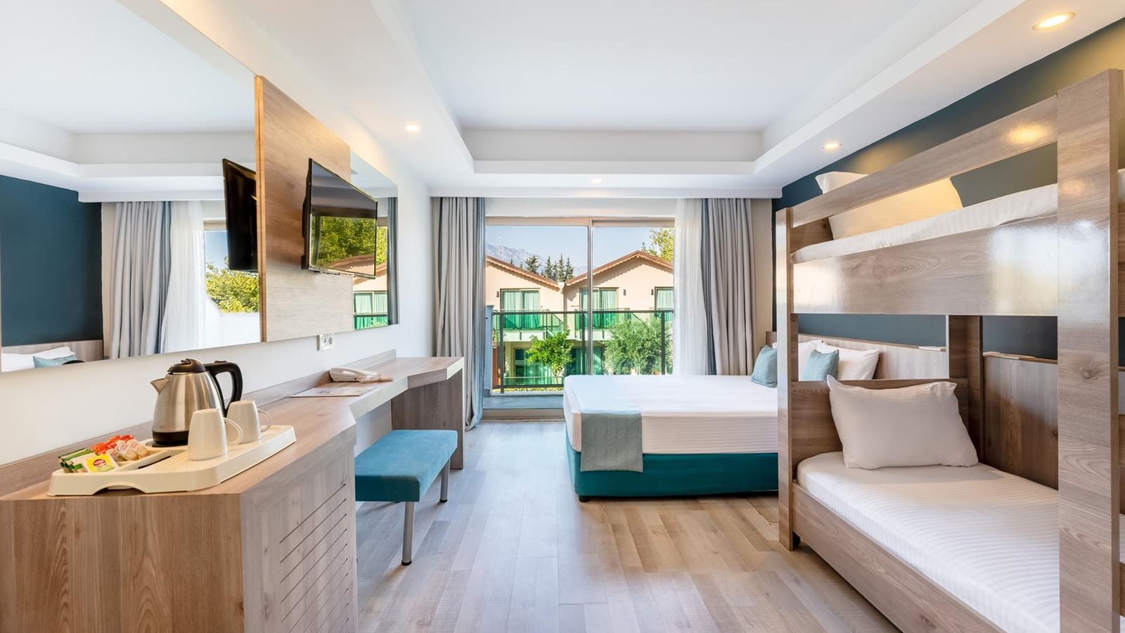 rooms-standard-bunkbed-room--main-building-annex--building