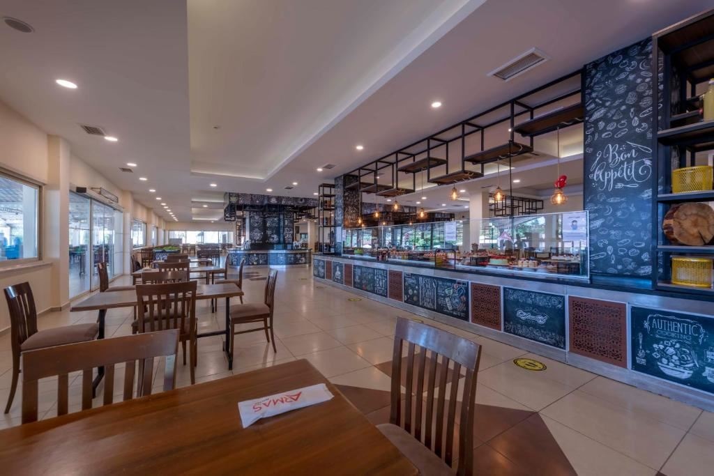 restaurants-main-restaurant