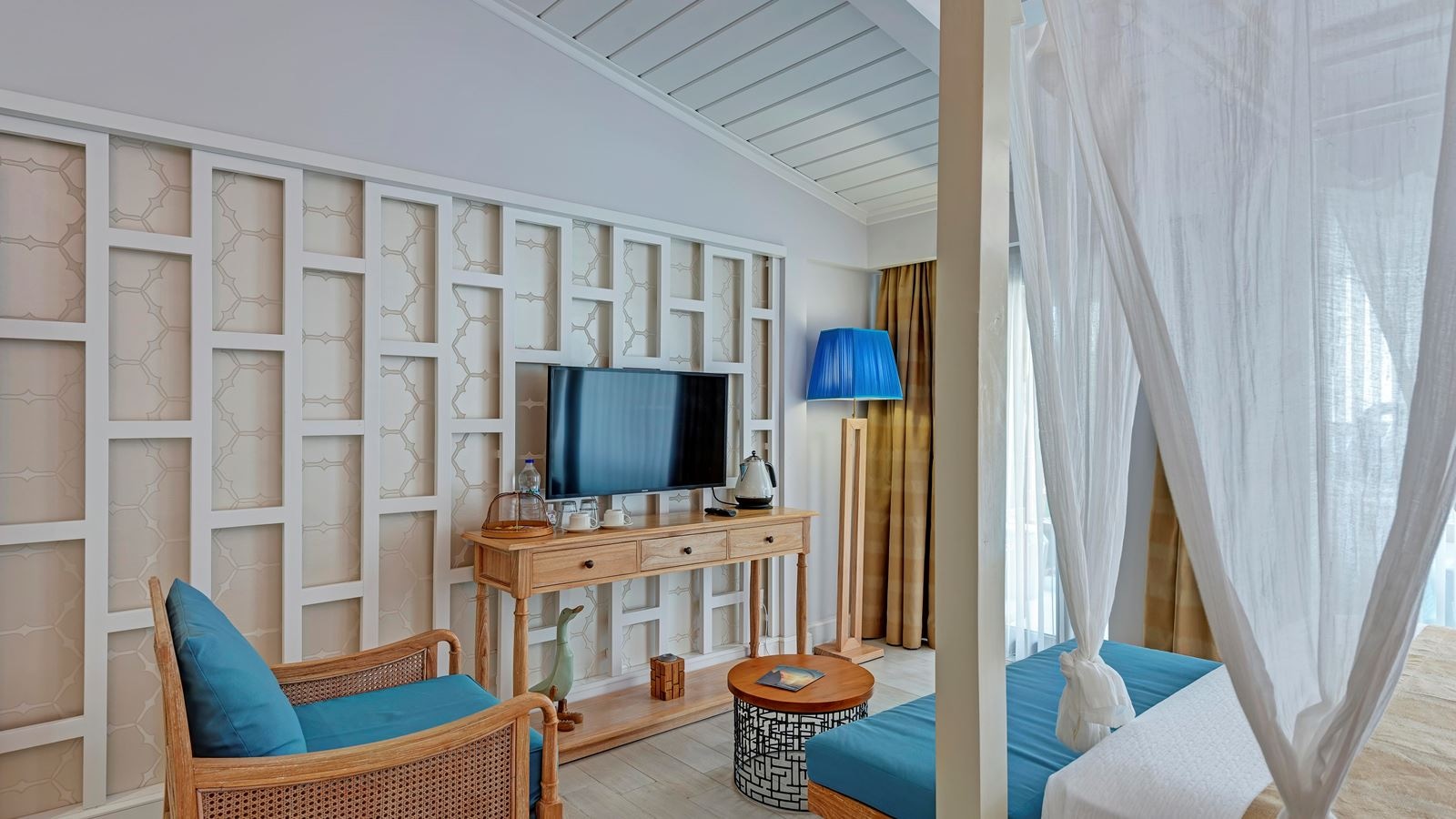 rooms-standard-room-sea-side-view