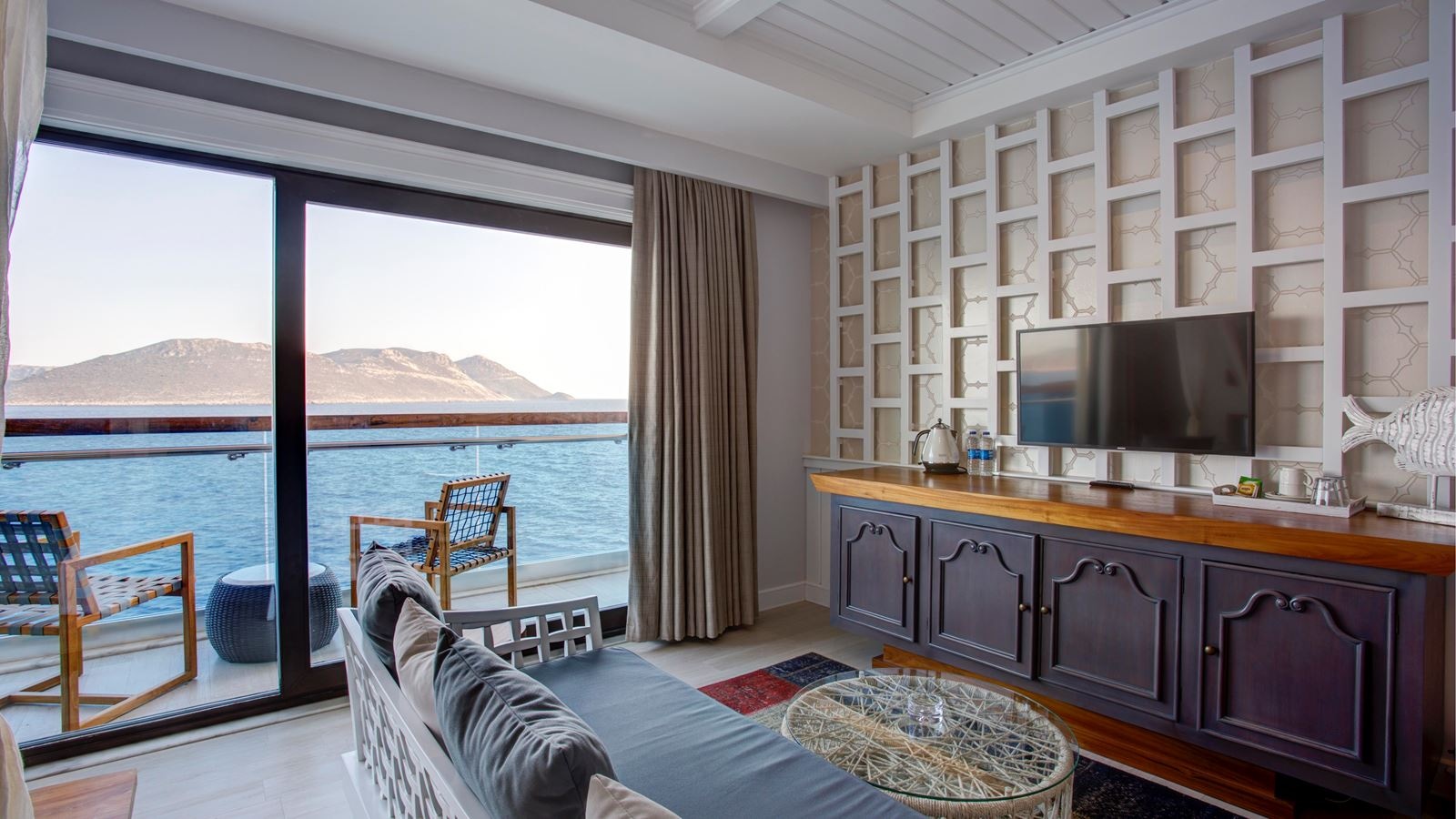 rooms-superior-room-sea-view