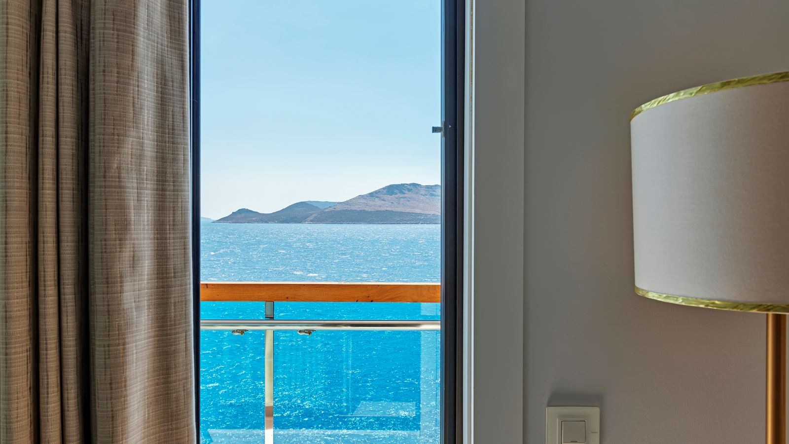 rooms-superior-room-sea-view