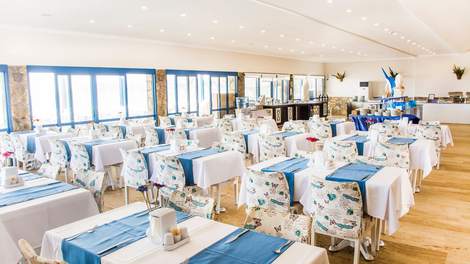 restaurants-restaurant