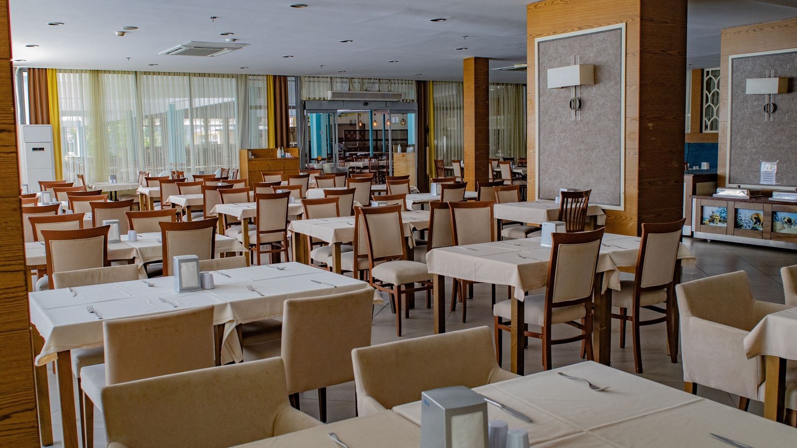 restaurants-main-restaurant