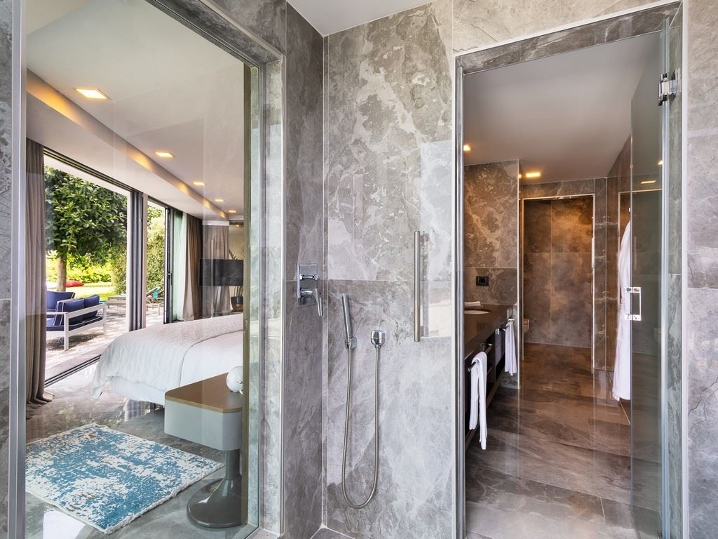 rooms-indoor-grand-pool-suite-2-bedroom