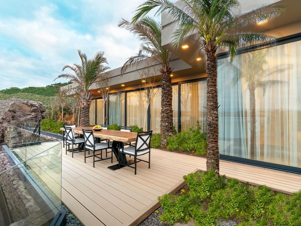 rooms-family-villa-with-garden-jacuzzi