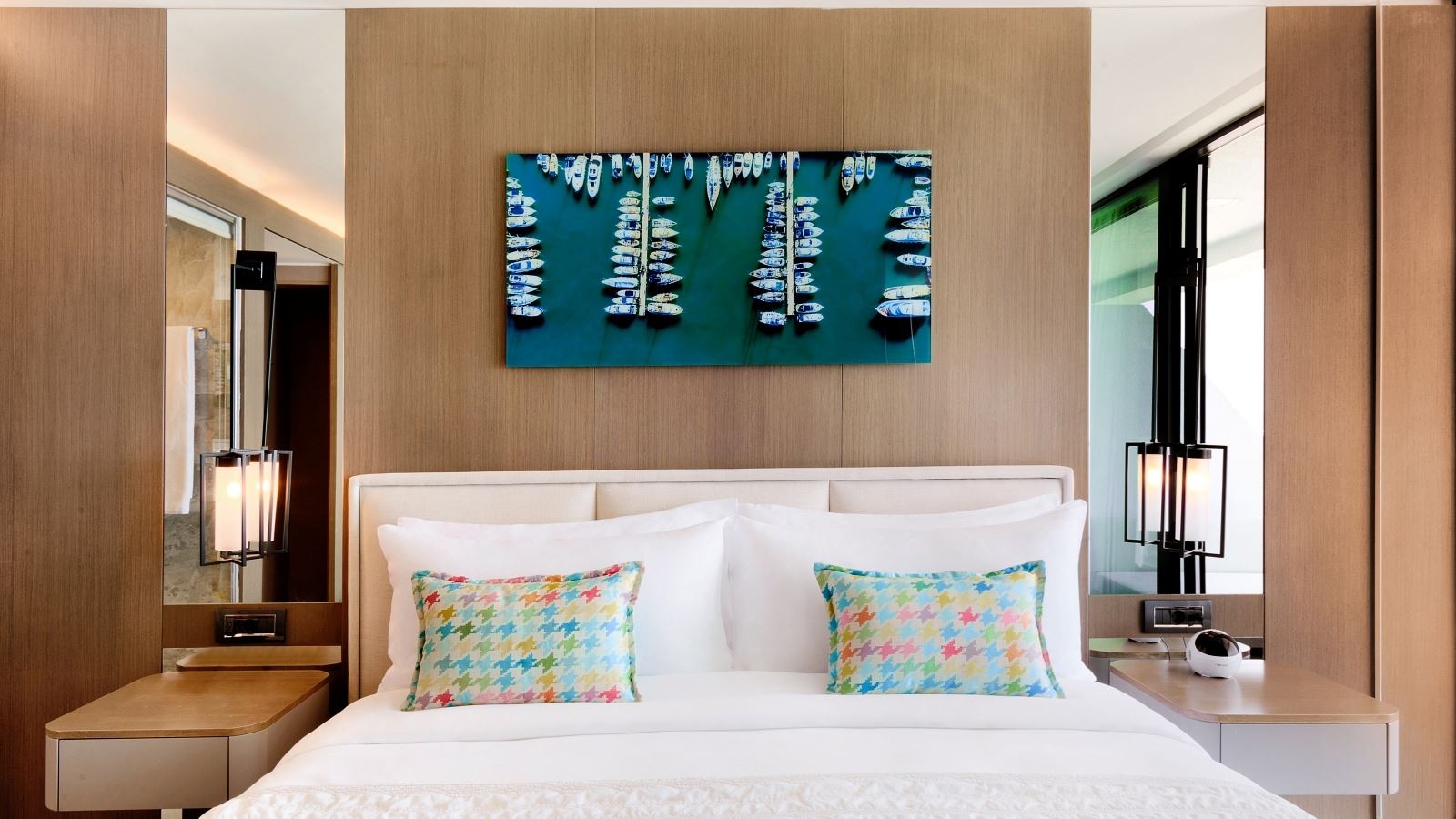 rooms-deluxe-room-sea-view