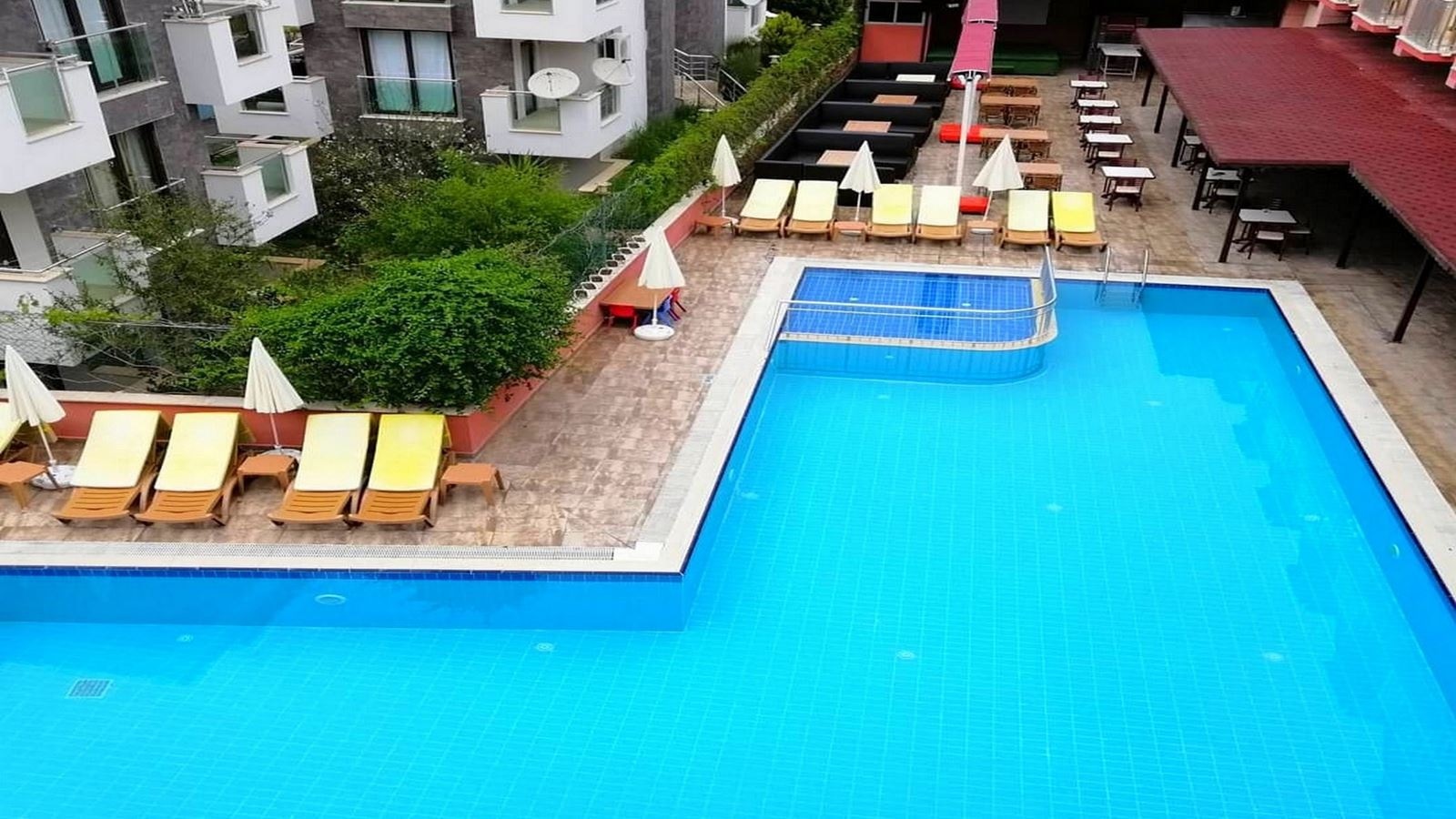 pools-outdoor-pool