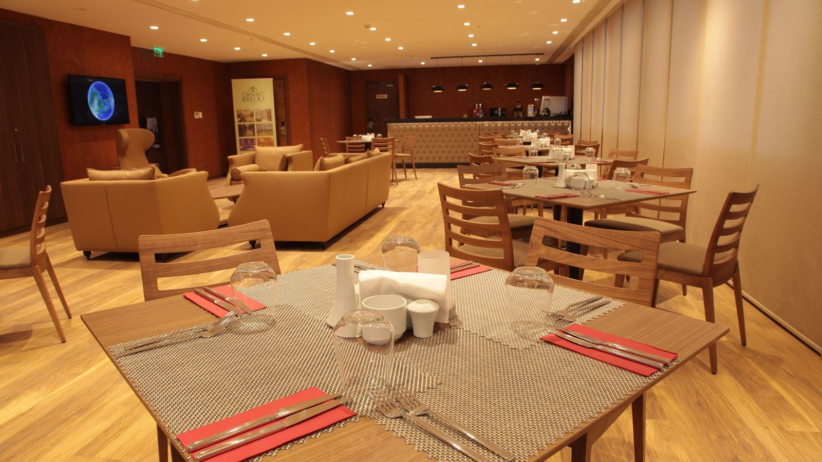 restaurants-restaurants