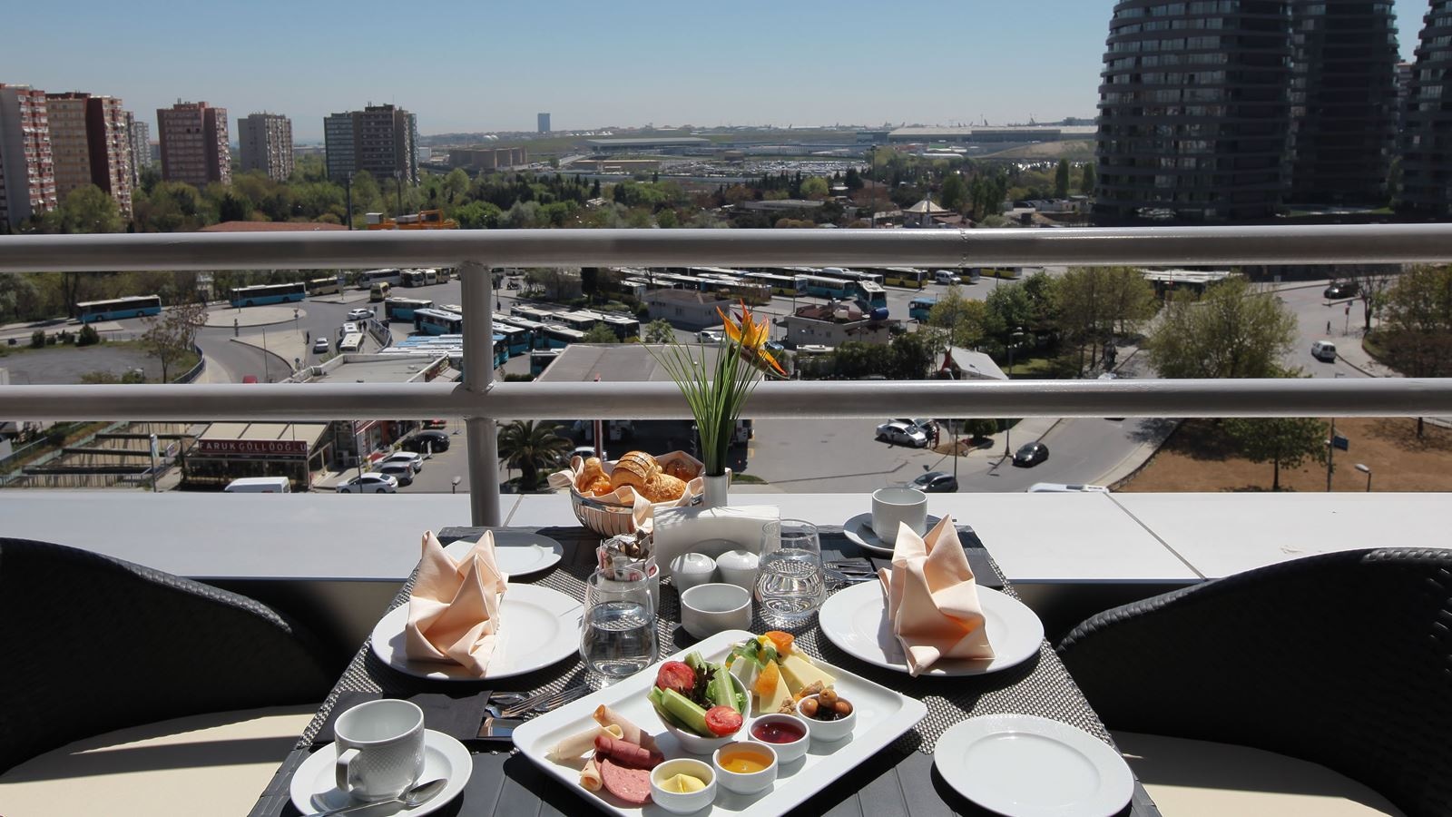 restaurants-bricks-terrace