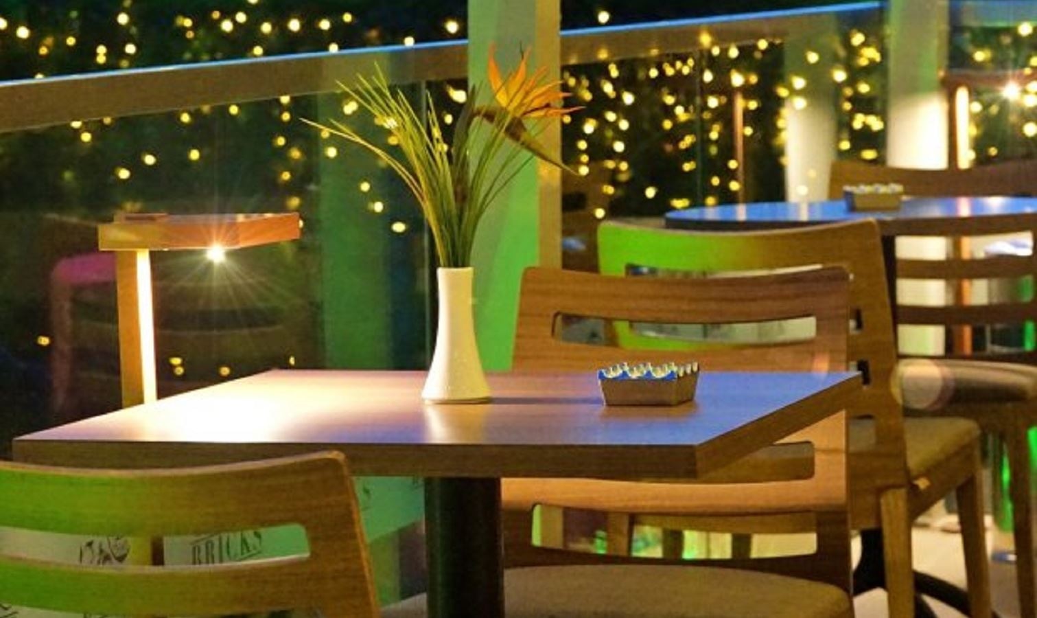 restaurants-bricks-terrace