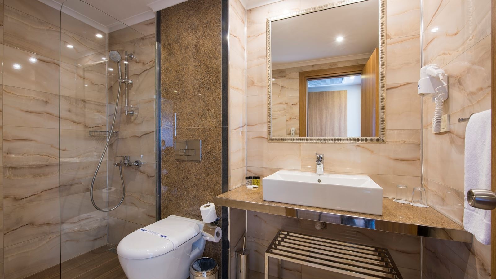 rooms-standard-room-sea-view