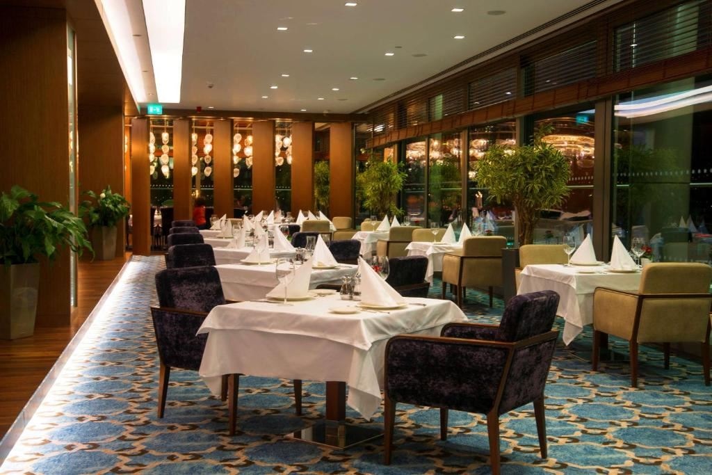 restaurants-restaurants