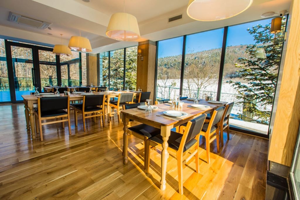 restaurants-restaurant