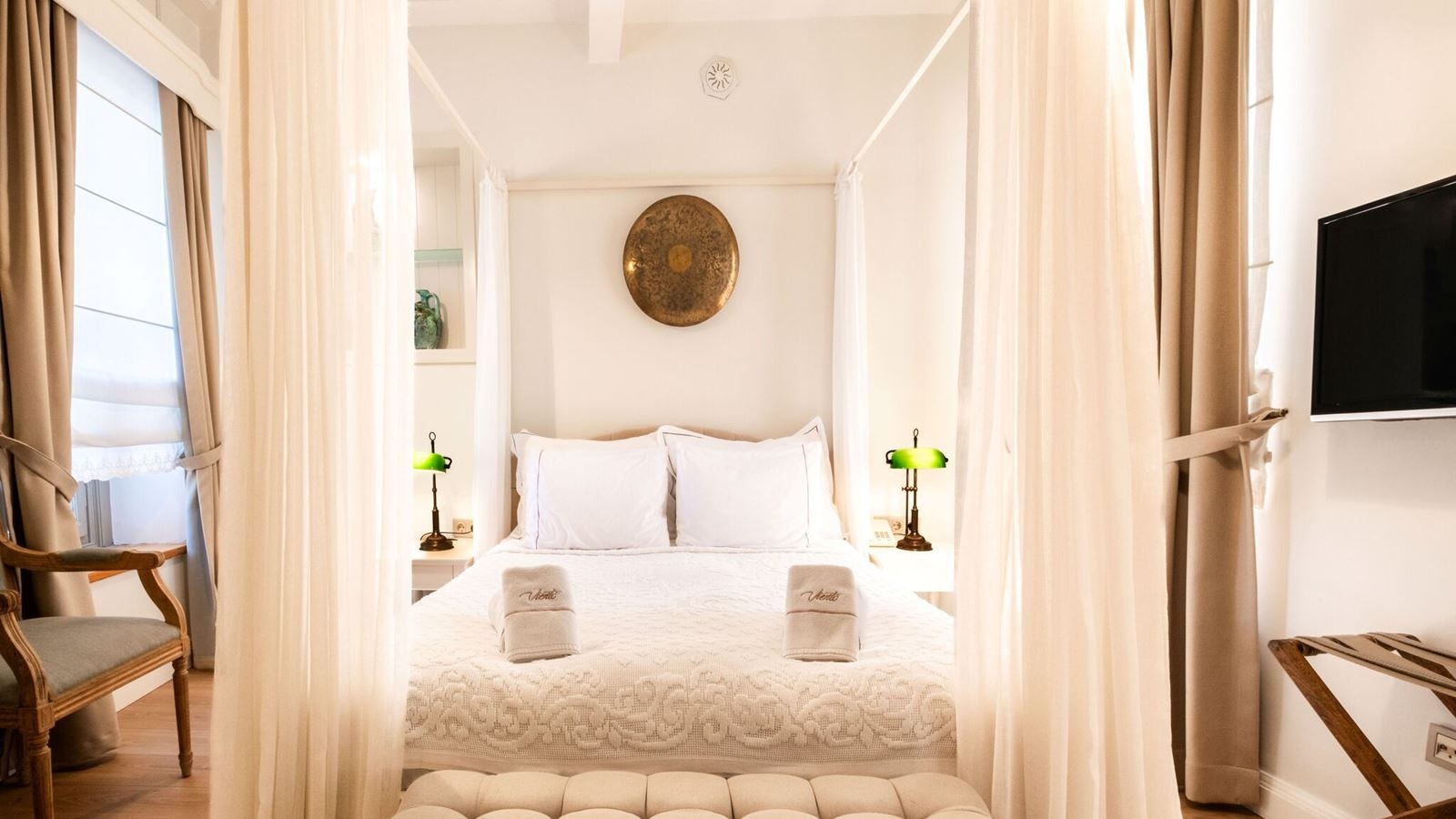 rooms-executive-suit