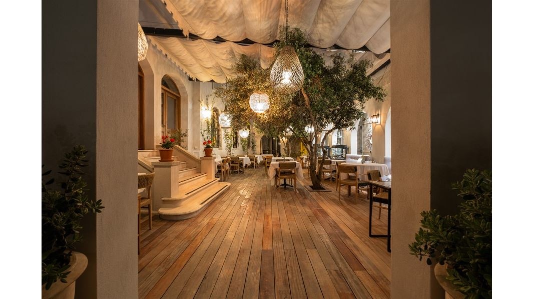 restaurants-viento-restaurant-bar