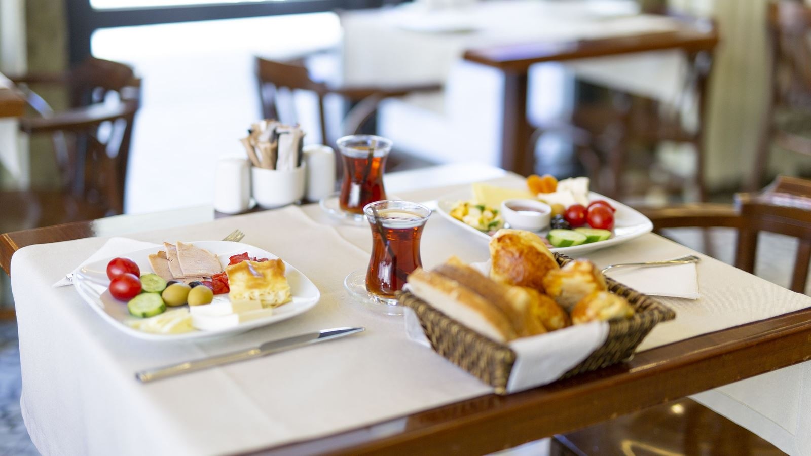 restaurants-breakfast-buffet