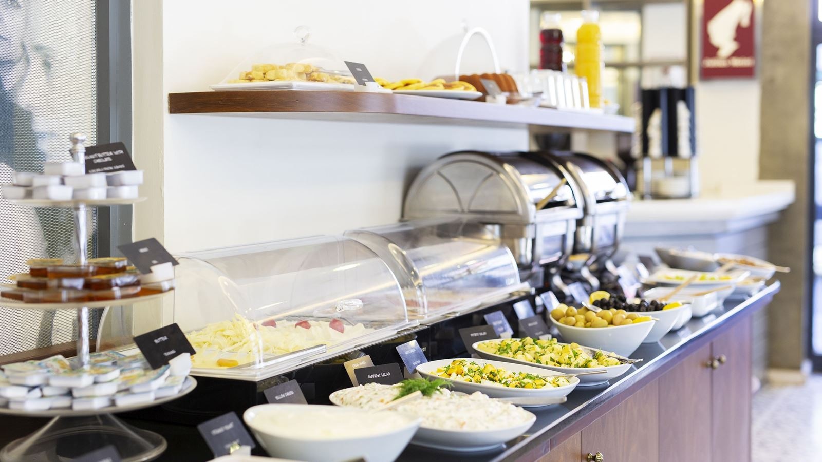 restaurants-breakfast-buffet