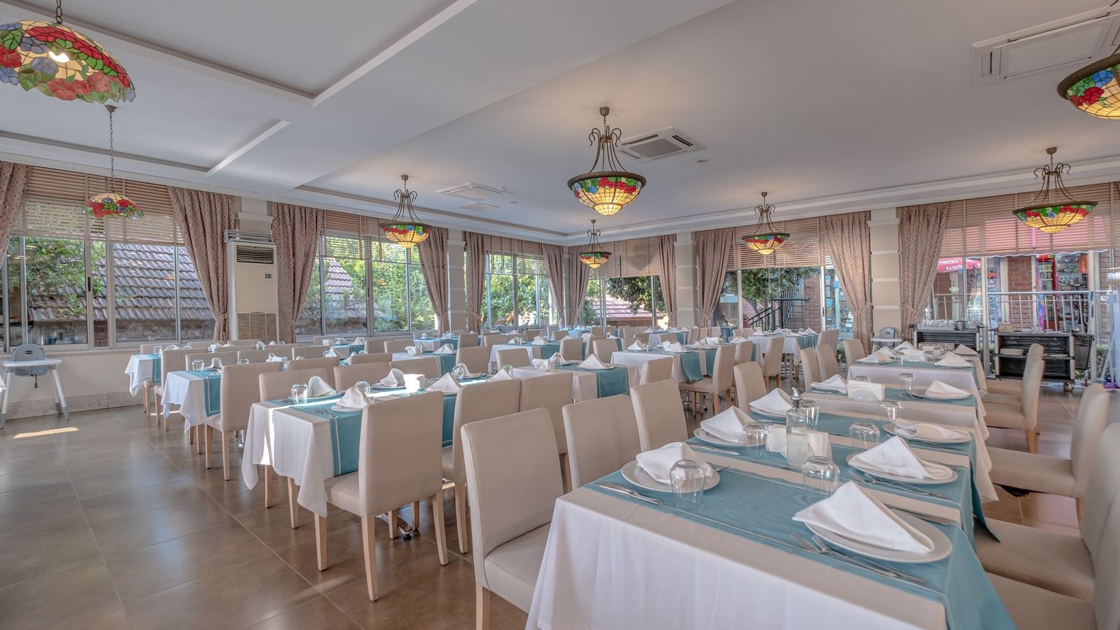 restaurants-restaurants