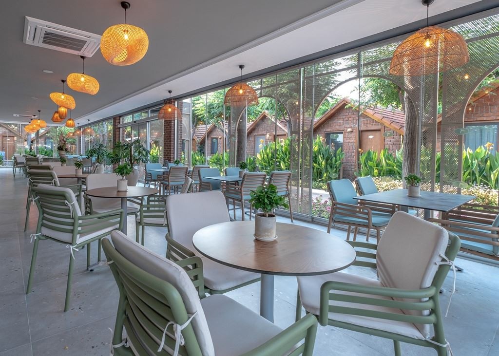 restaurants-restaurants