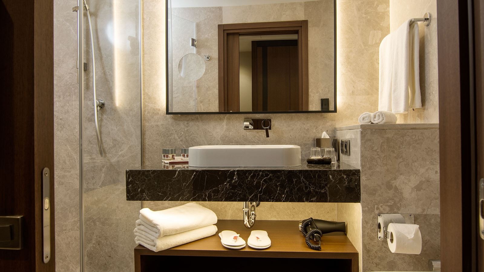 rooms-family-room-standard