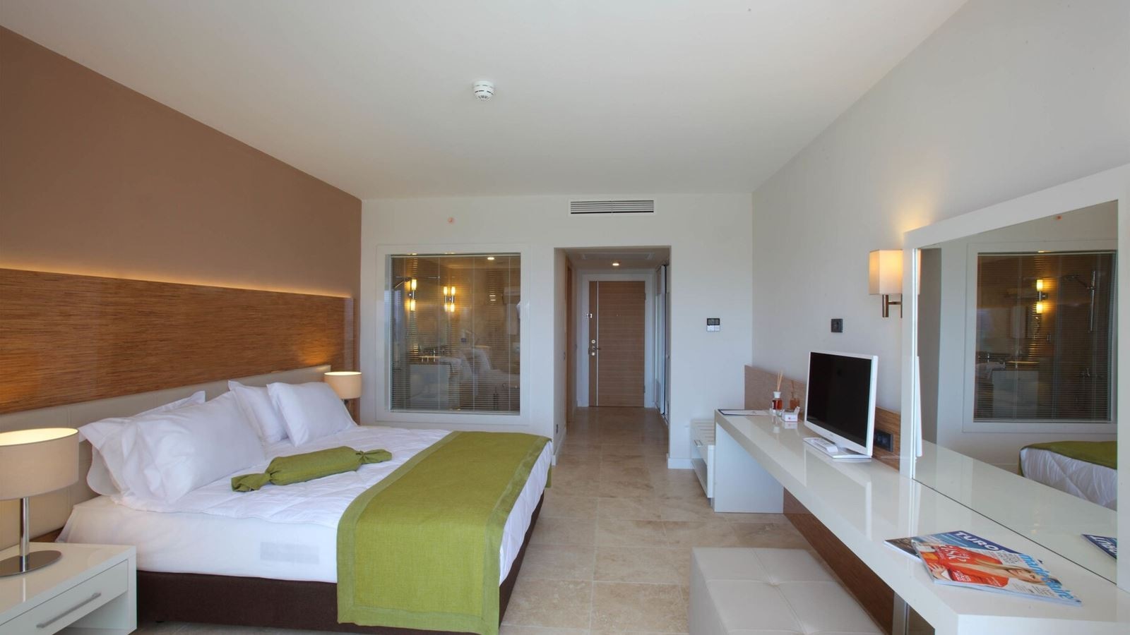 rooms-standard-land-view