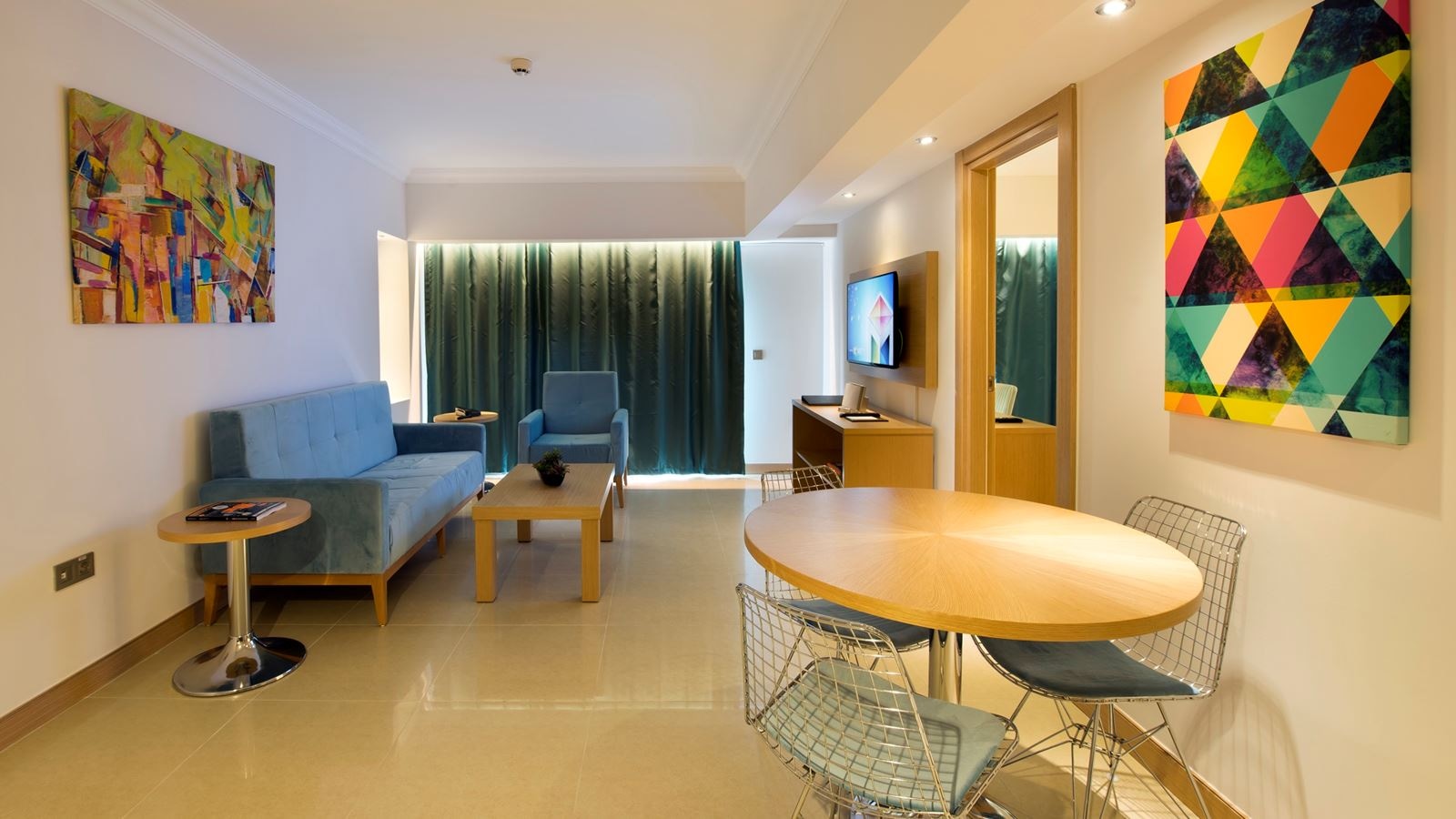 rooms-highend-designer-suit