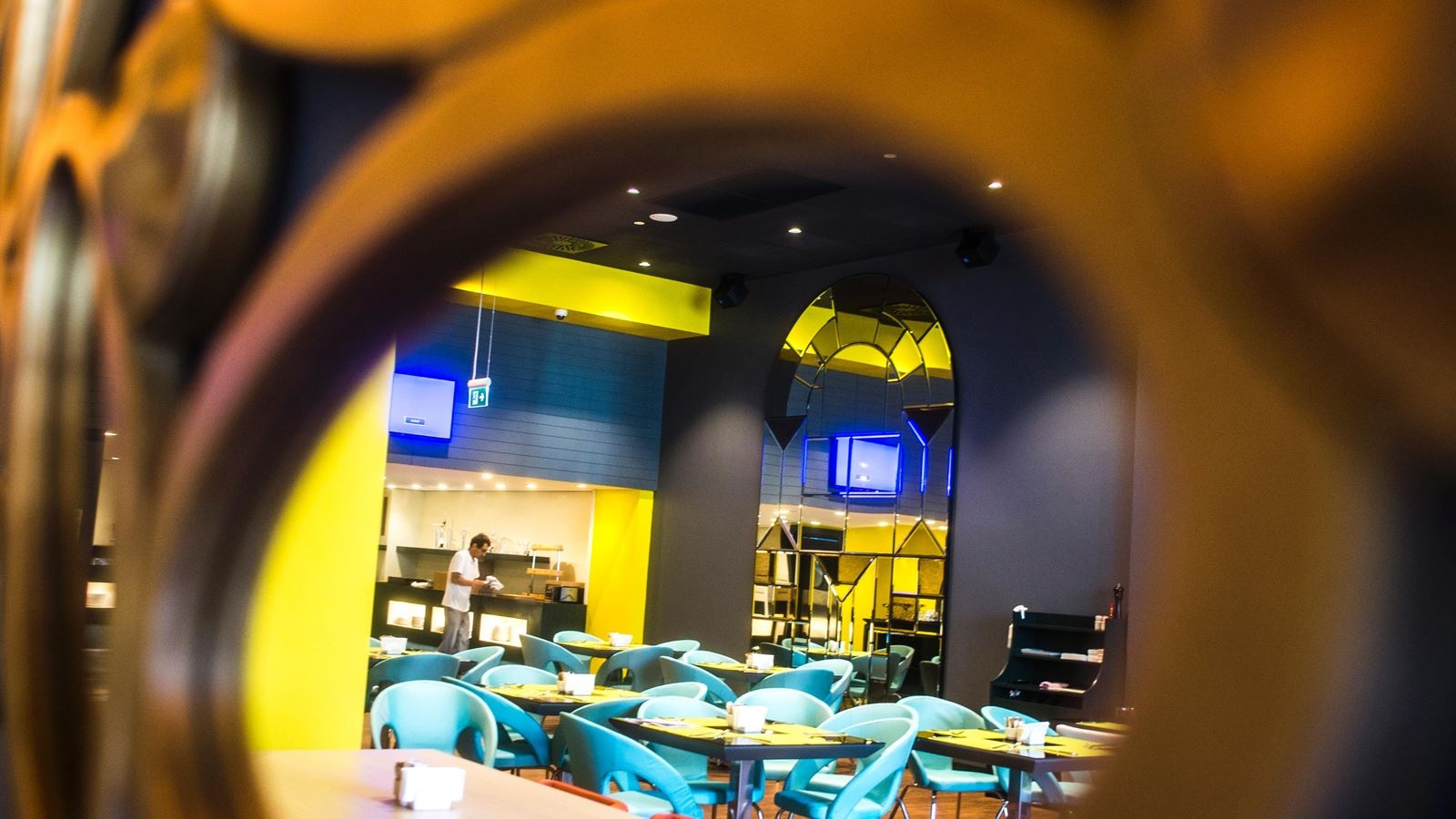 restaurants-restaurants