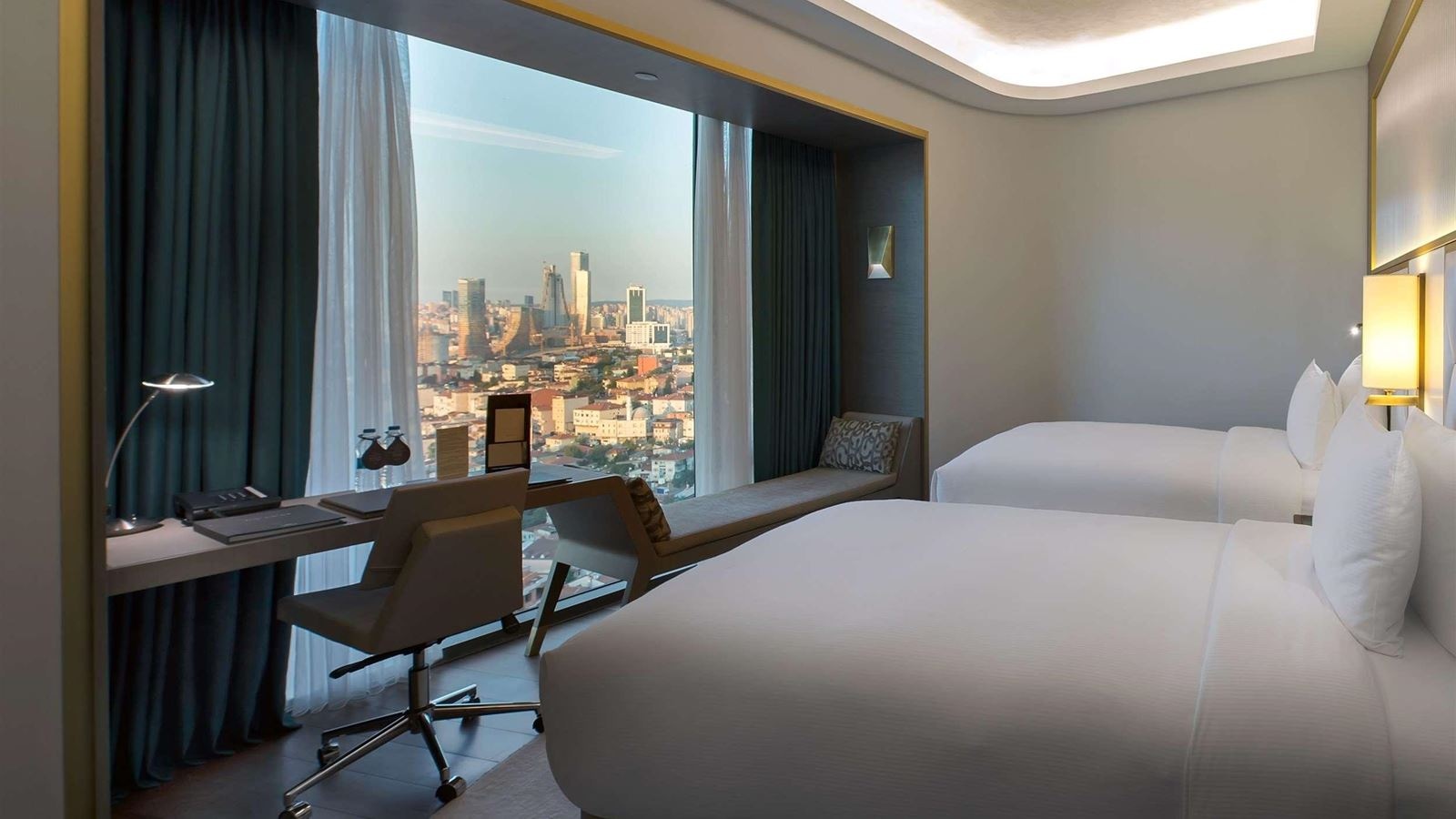 rooms-apartment-with-kitchenette