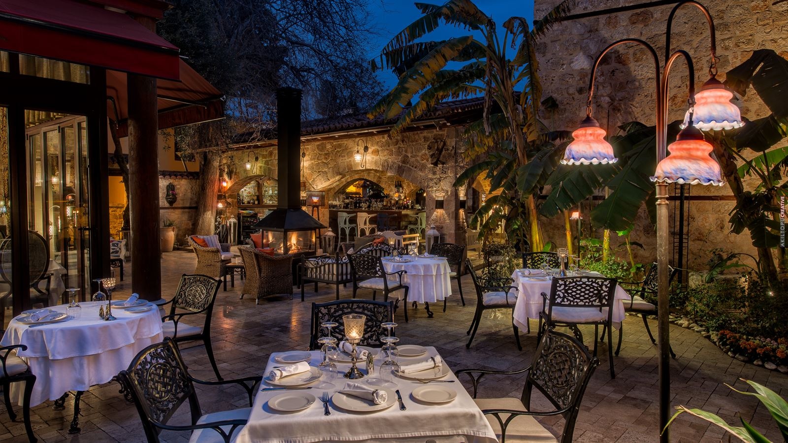 restaurants-seraser-fine-dining-restaurant