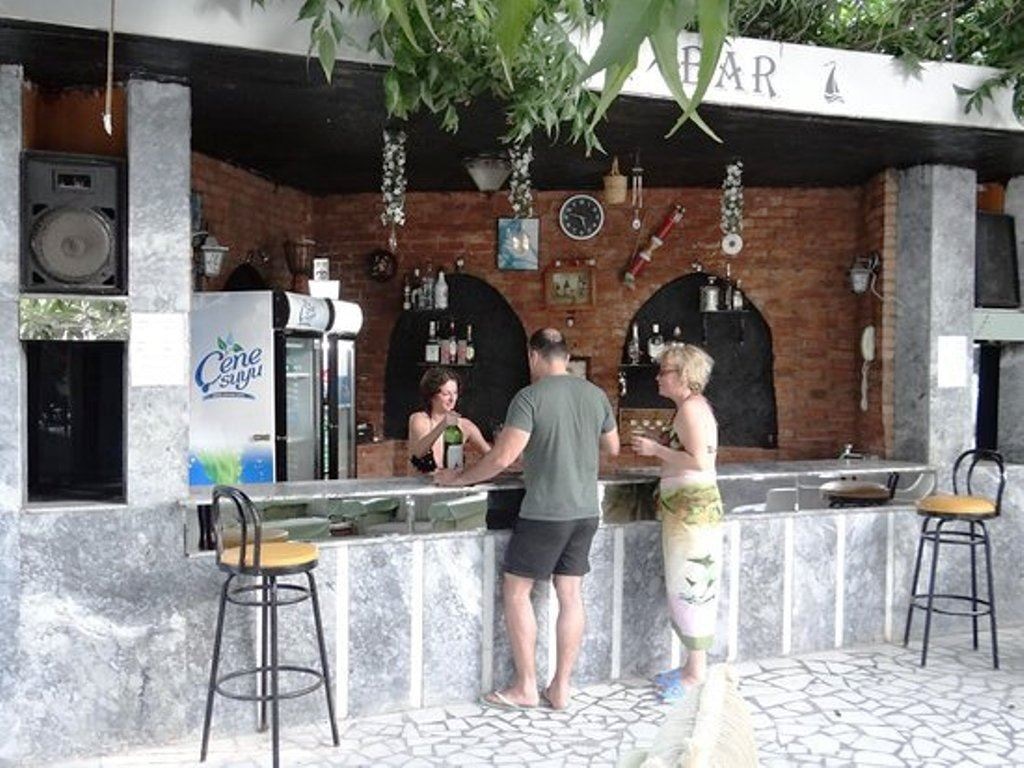 bars-havuz-bar