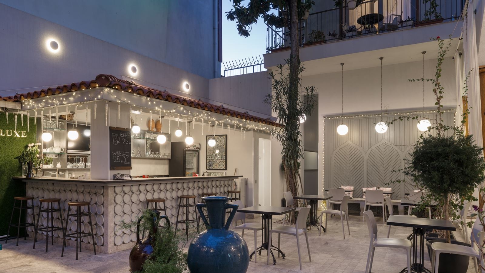 bars-delight-deluxe-lobby-bar