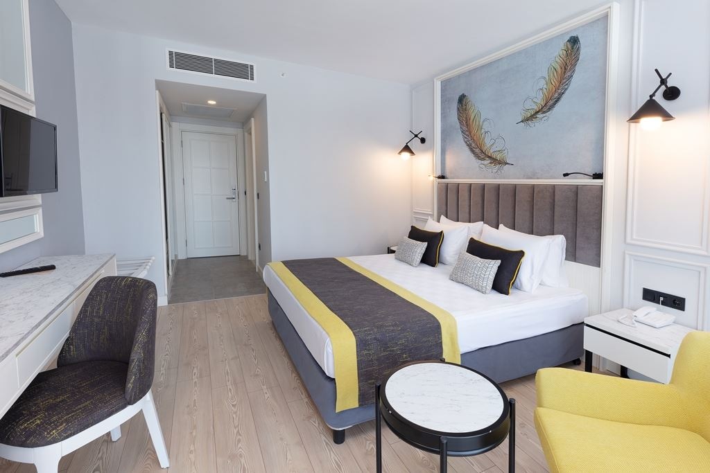 rooms-beach-front-sea-view