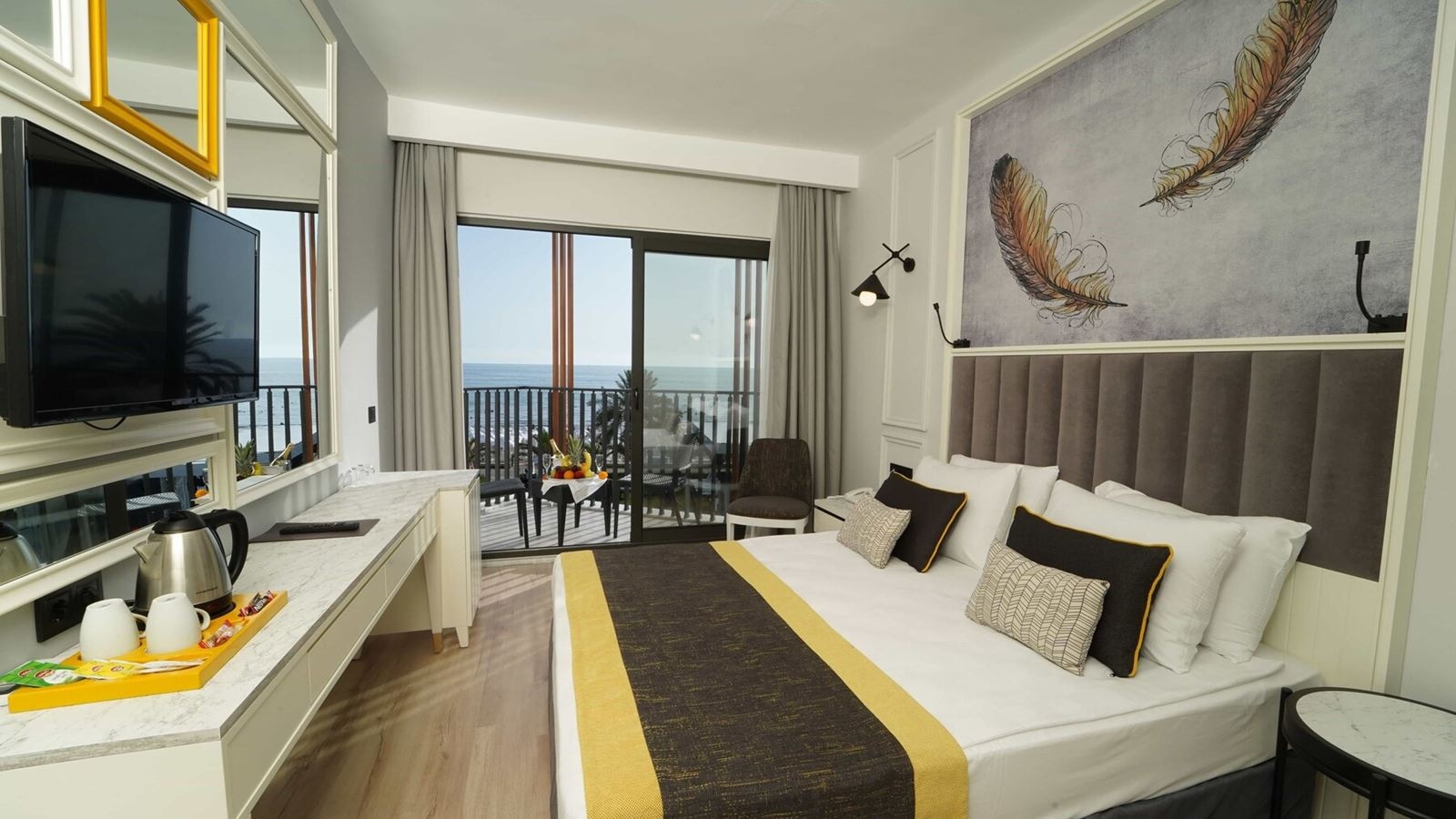 rooms-beach-front-sea-view