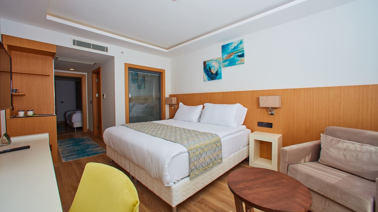 rooms-family-suit-oda