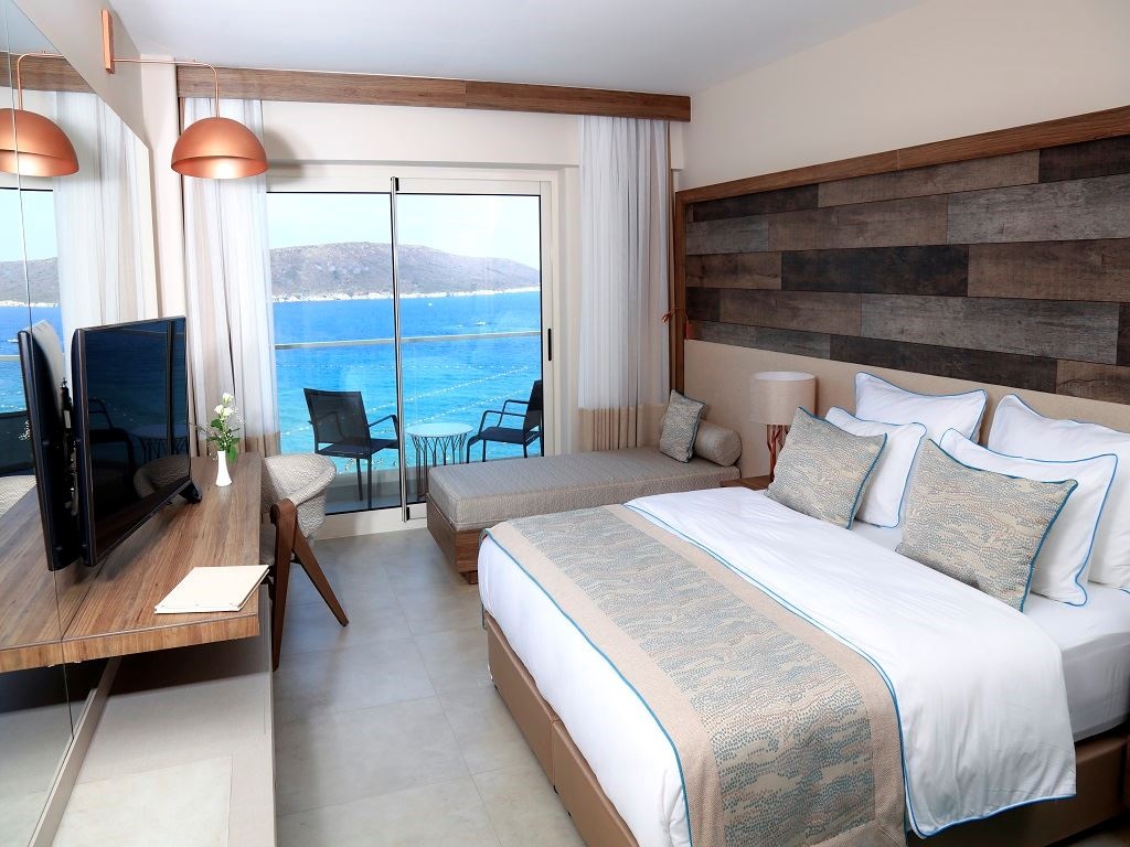 rooms-superior-seaview-room