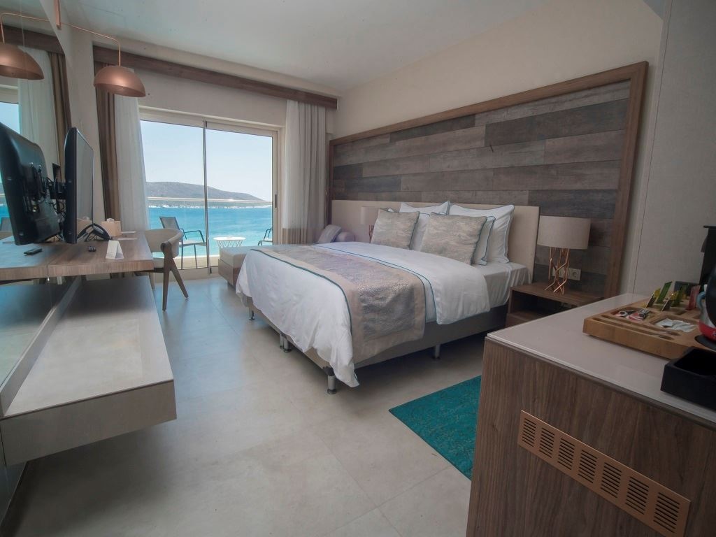 rooms-superior-seaview-room