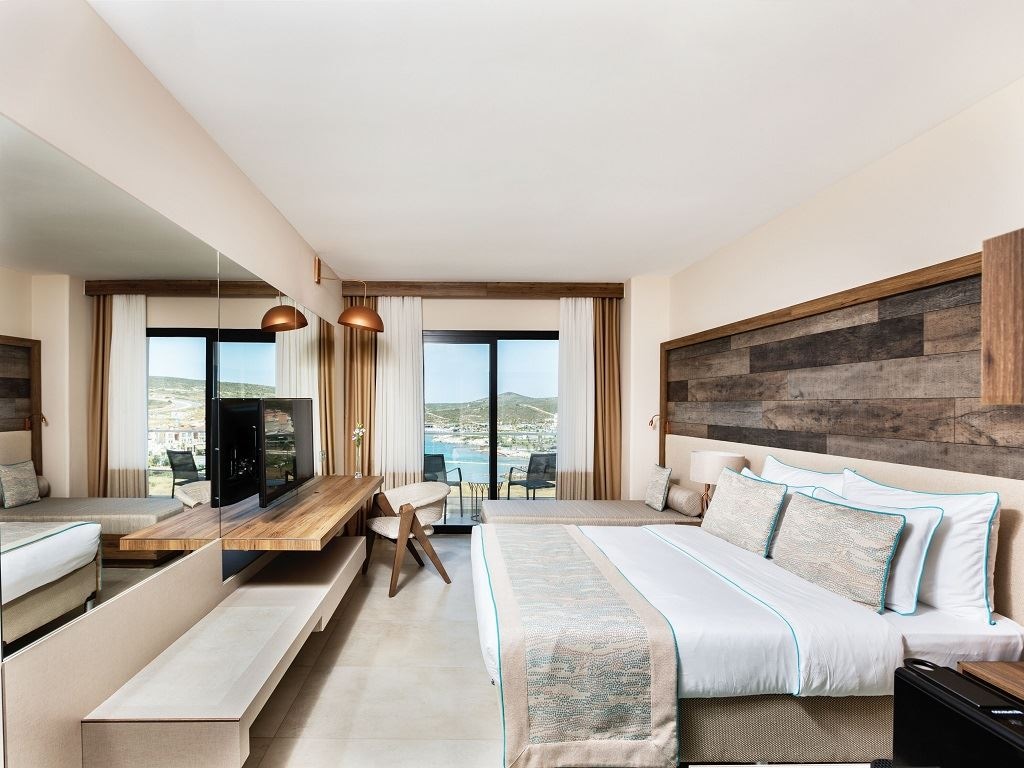 rooms-superior-sideseaview-room