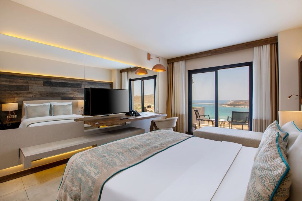 rooms-superior-seaview-room